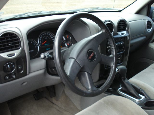 GMC Envoy 2005 photo 3