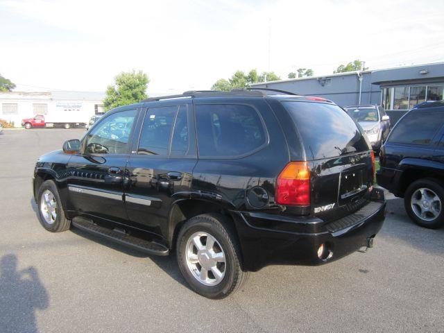 GMC Envoy 2005 photo 1