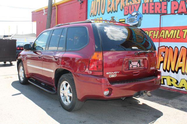 GMC Envoy 4x4 Crew Cab LE SUV