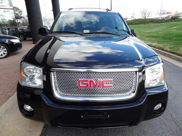 GMC Envoy 2006 photo 2