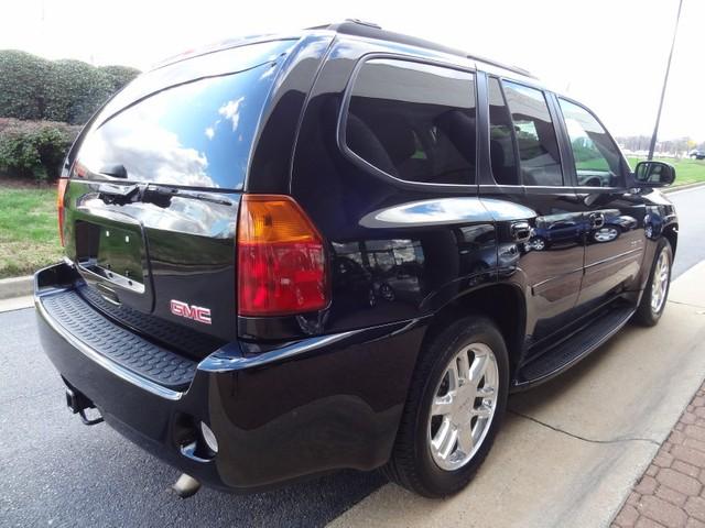 GMC Envoy 2006 photo 4