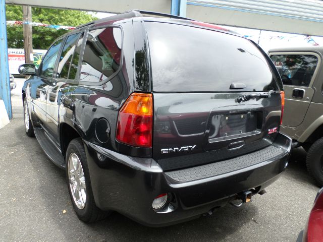 GMC Envoy 2006 photo 3