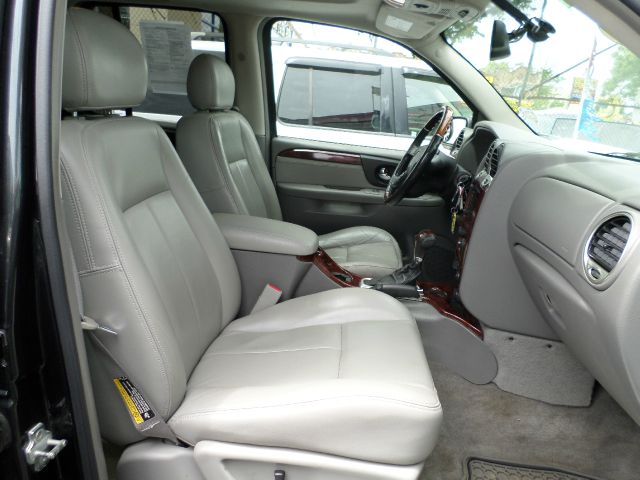 GMC Envoy 2006 photo 8