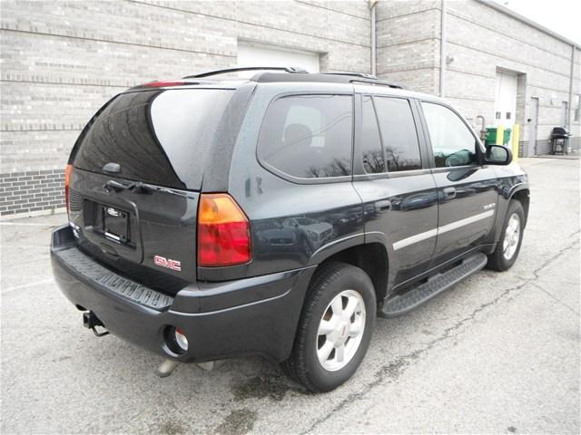 GMC Envoy 2006 photo 2