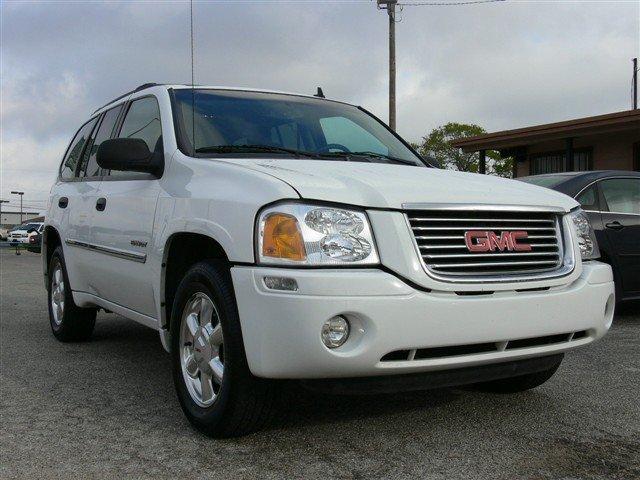 GMC Envoy 2006 photo 2