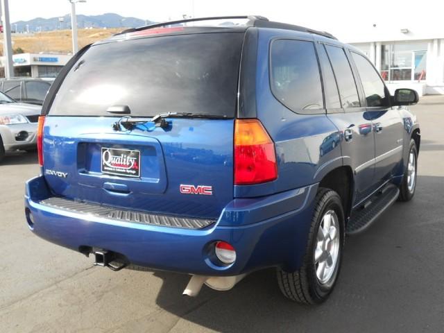 GMC Envoy 2006 photo 2