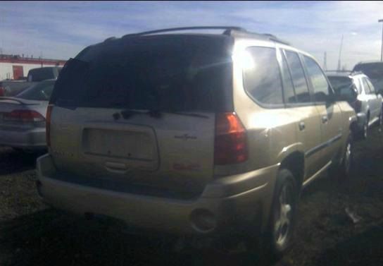 GMC Envoy 2006 photo 2