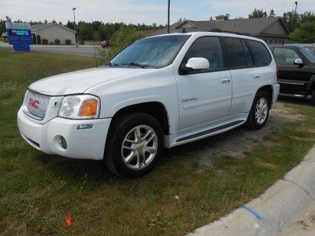 GMC Envoy 2006 photo 3