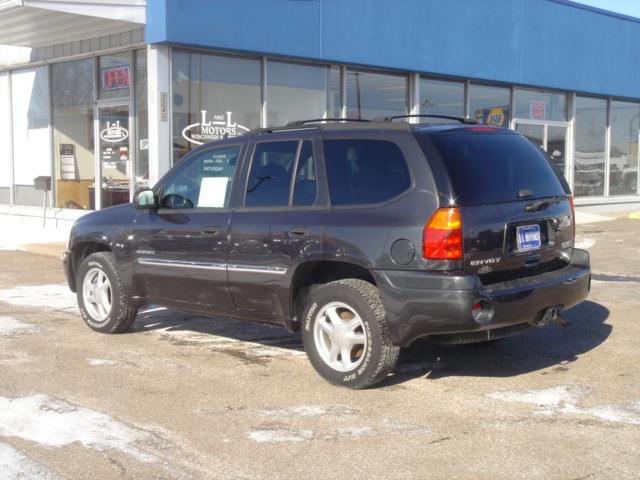 GMC Envoy 2006 photo 2