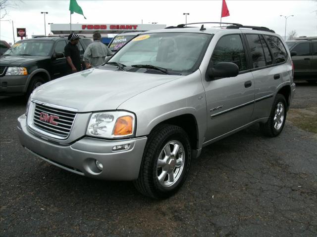 GMC Envoy 2006 photo 1