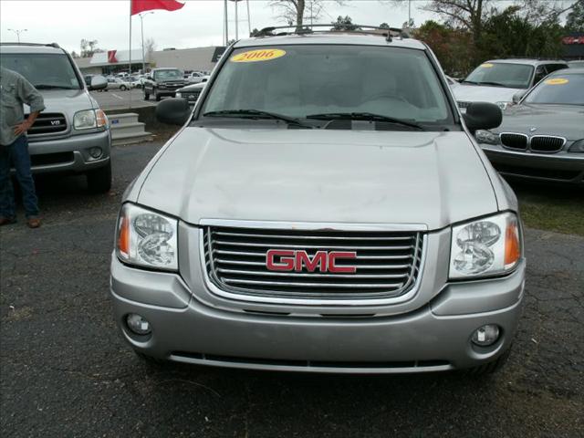 GMC Envoy 2006 photo 2