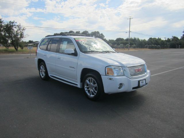 GMC Envoy 2006 photo 4