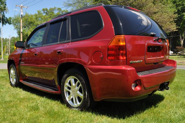 GMC Envoy 2006 photo 10