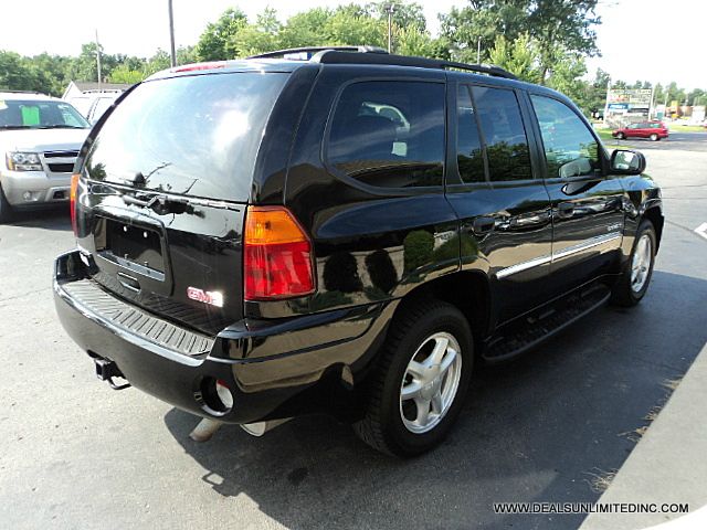 GMC Envoy 2006 photo 2