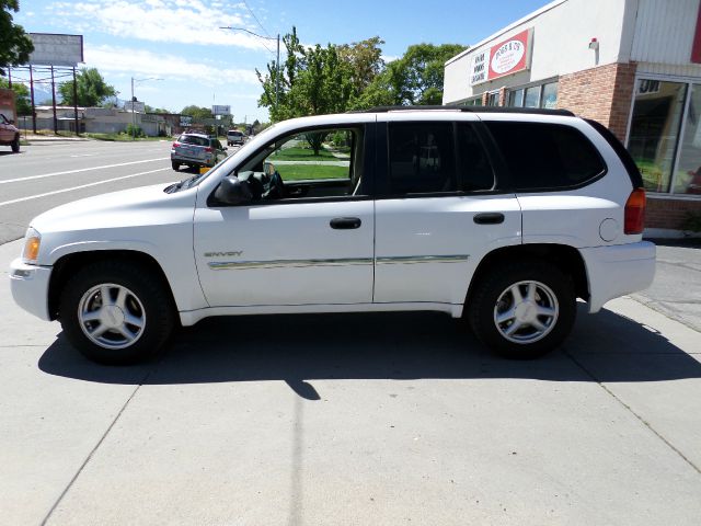 GMC Envoy 2006 photo 11