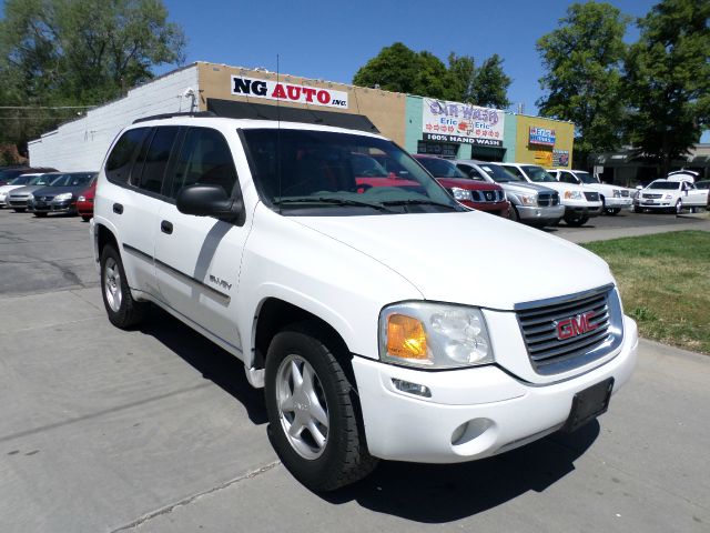 GMC Envoy 2006 photo 12