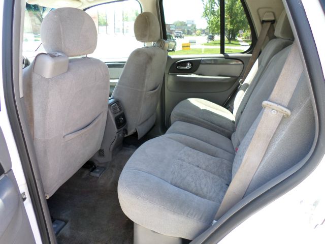 GMC Envoy 2006 photo 13