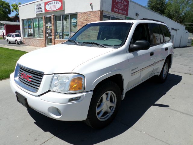 GMC Envoy 2006 photo 2