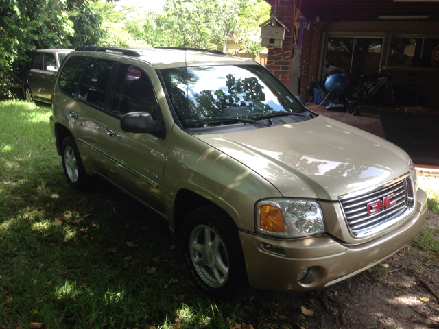 GMC Envoy 2006 photo 1