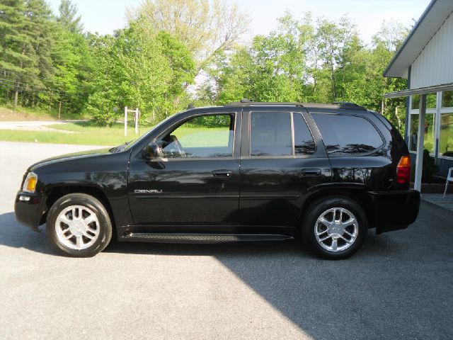 GMC Envoy 2006 photo 12