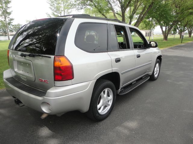 GMC Envoy Super SUV