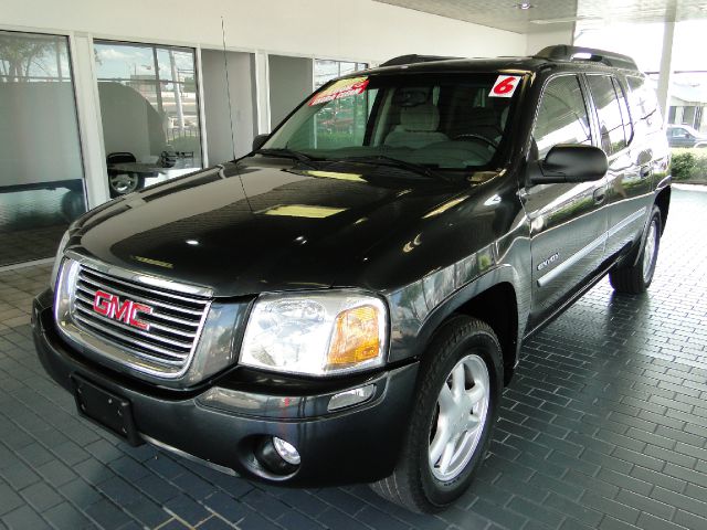 GMC Envoy LS 2500hd CREW CAB 4X4 Diesel SUV