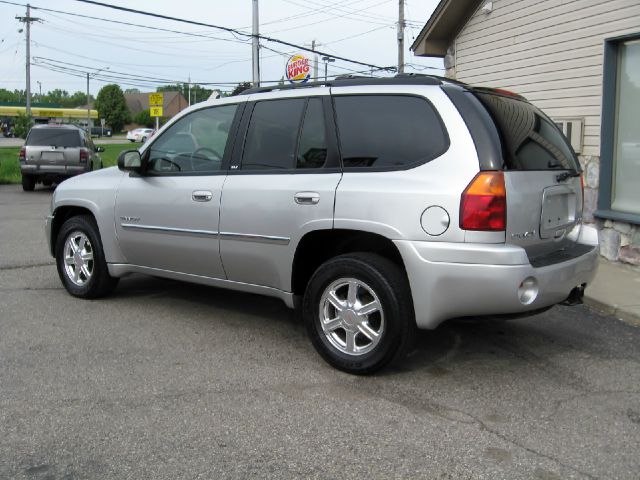 GMC Envoy 2006 photo 12