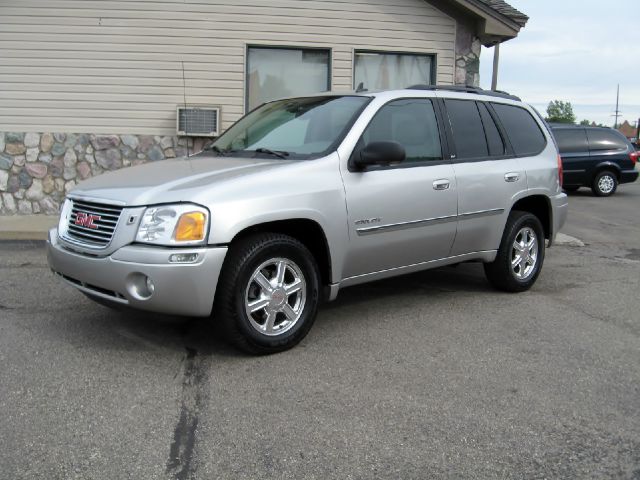 GMC Envoy 2006 photo 13