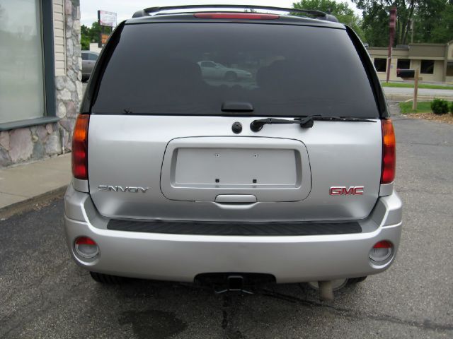 GMC Envoy 2006 photo 14