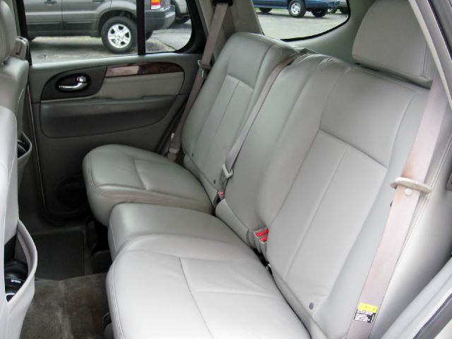 GMC Envoy 2006 photo 2