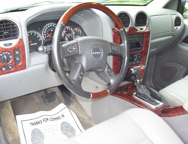 GMC Envoy 2006 photo 12