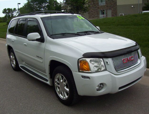 GMC Envoy 2006 photo 15