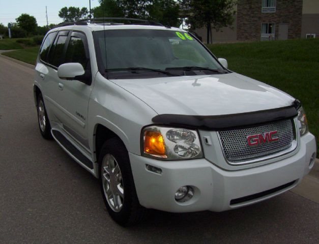 GMC Envoy 2006 photo 18