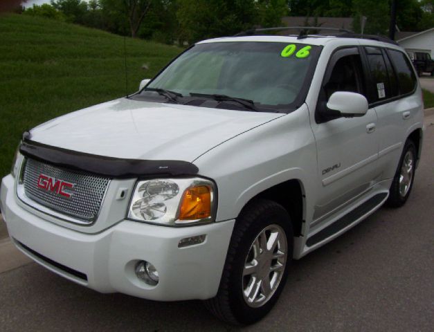 GMC Envoy 2006 photo 20