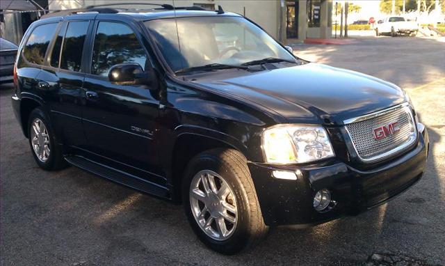 GMC Envoy QUAD SLT HD 4WD Diesel Sport Utility