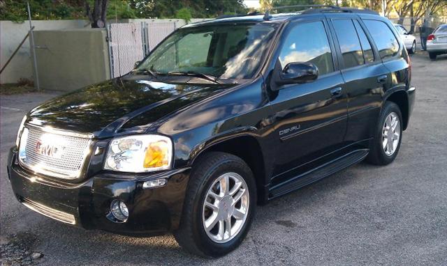 GMC Envoy 2006 photo 2