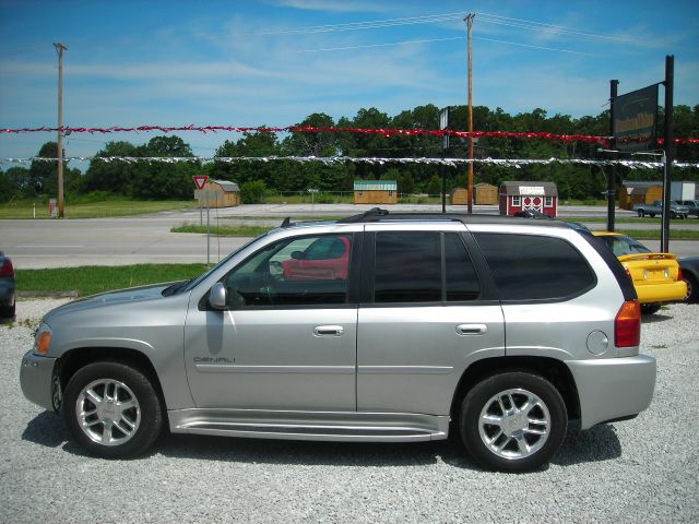 GMC Envoy 2006 photo 4