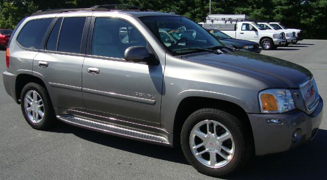 GMC Envoy 2006 photo 4