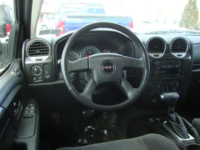 GMC Envoy 2006 photo 5