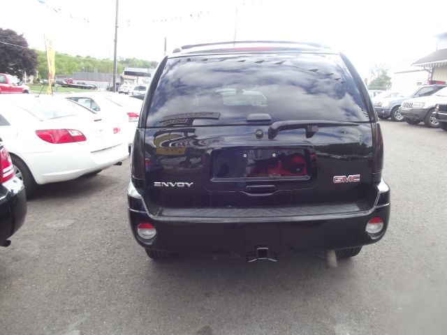 GMC Envoy 2007 photo 2