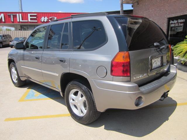 GMC Envoy 2007 photo 2