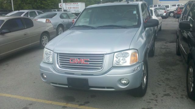 GMC Envoy Reg Cab 124 WB SLT SUV