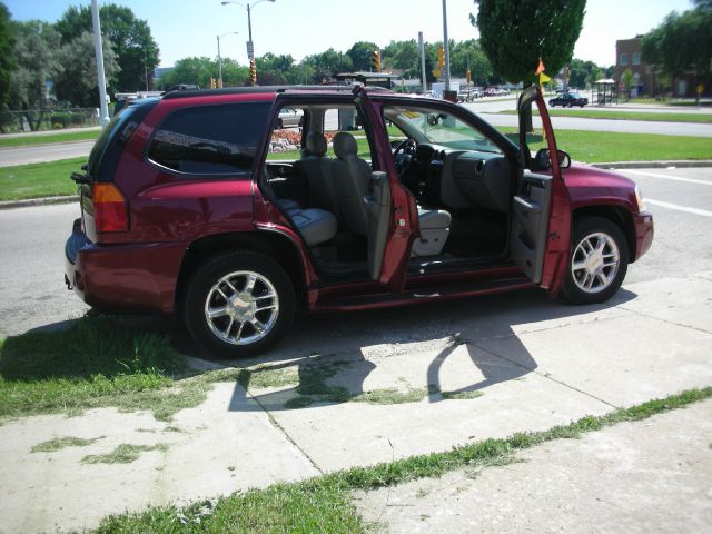 GMC Envoy LS 2500hd CREW CAB 4X4 Diesel SUV