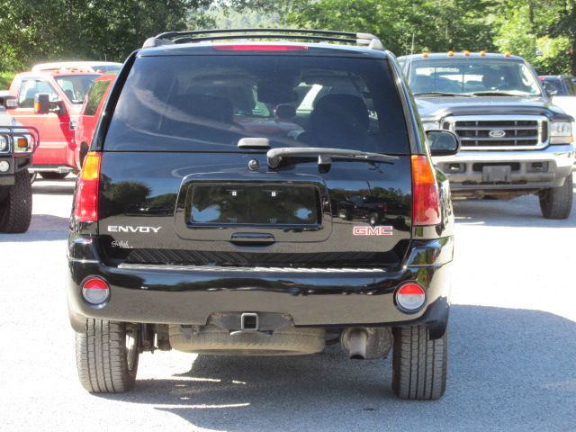 GMC Envoy 2007 photo 2