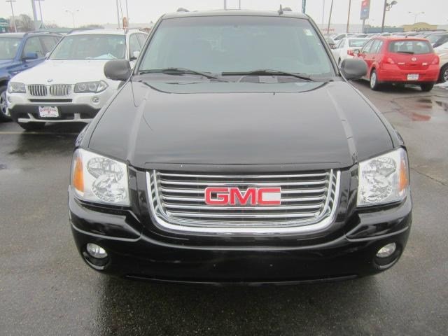 GMC Envoy 2008 photo 2