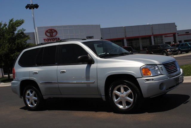 GMC Envoy 2008 photo 1