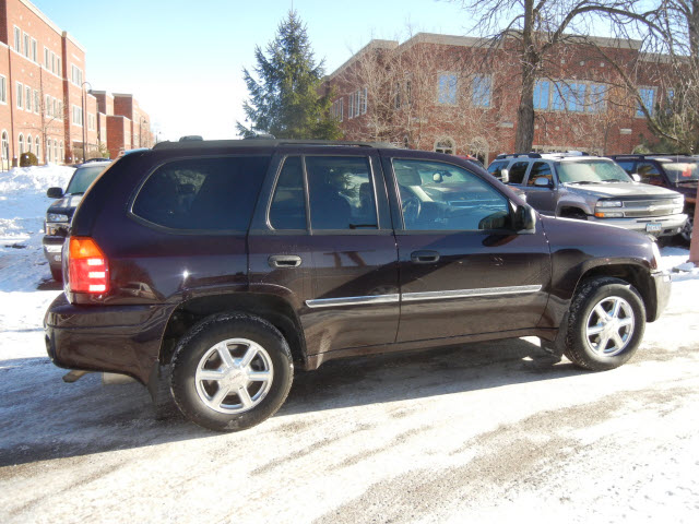 GMC Envoy 2008 photo 1