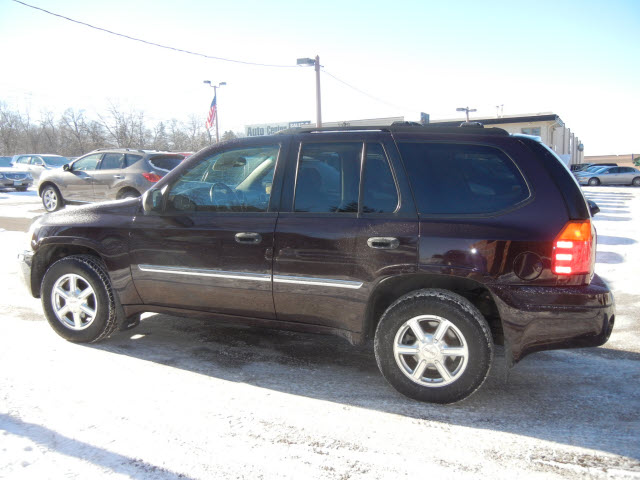 GMC Envoy 2008 photo 2