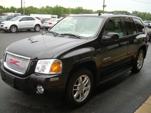 GMC Envoy 2008 photo 2