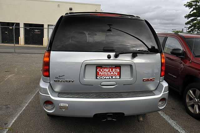 GMC Envoy 2008 photo 8